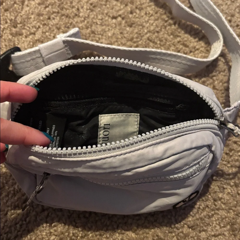 Vuori Hip Fanny Pack - Picture 3 of 4